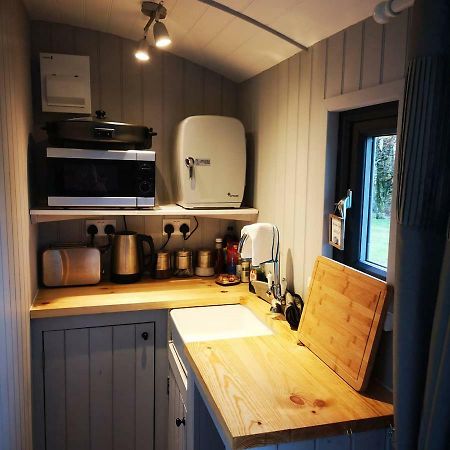 Pen-Rhos Luxury Glamping "Cuckoo'S Nest" Villa Llandrindod Wells Exterior photo